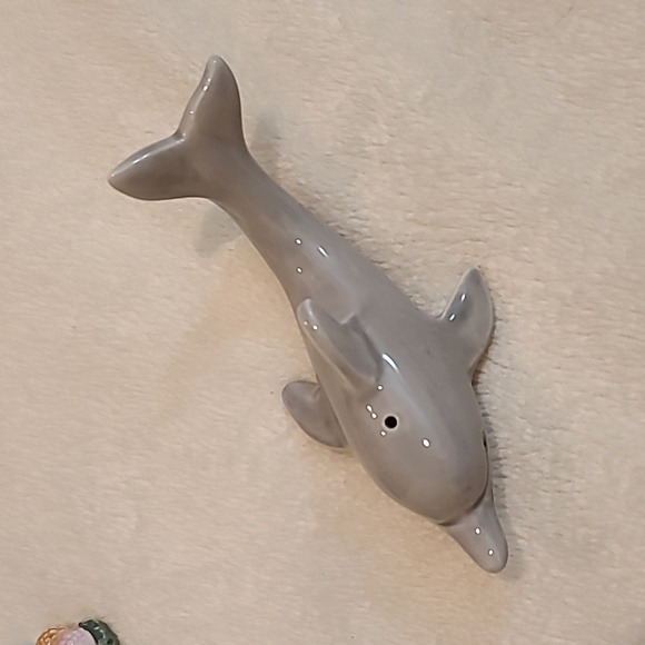 Ocean & 🐬  Dolpbin Salt🧂  & Pepper Shakers 🐬 - Picture 4 of 12